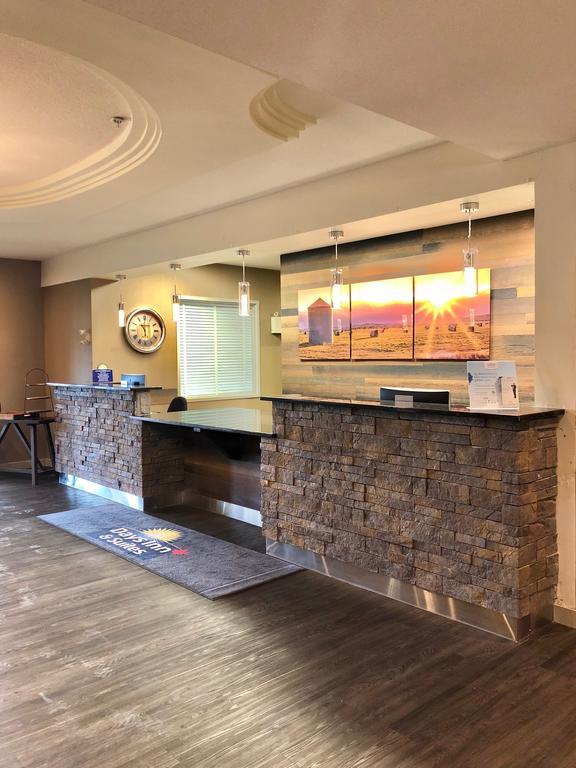 Days Inn & Suites By Wyndham Brooks Kültér fotó
